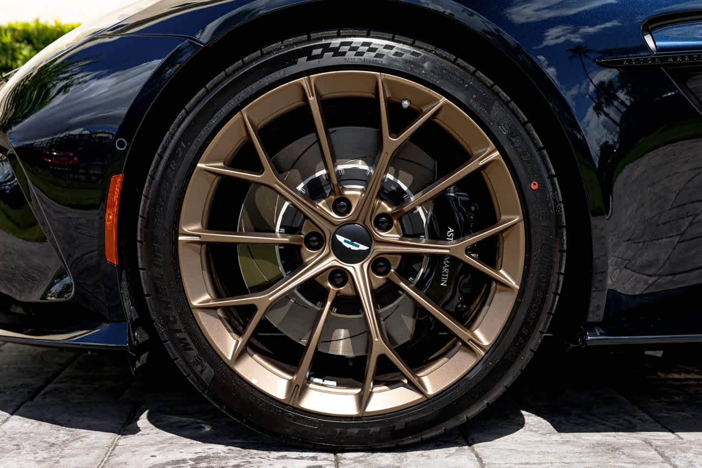 2026 Aston Martin Vantage Base