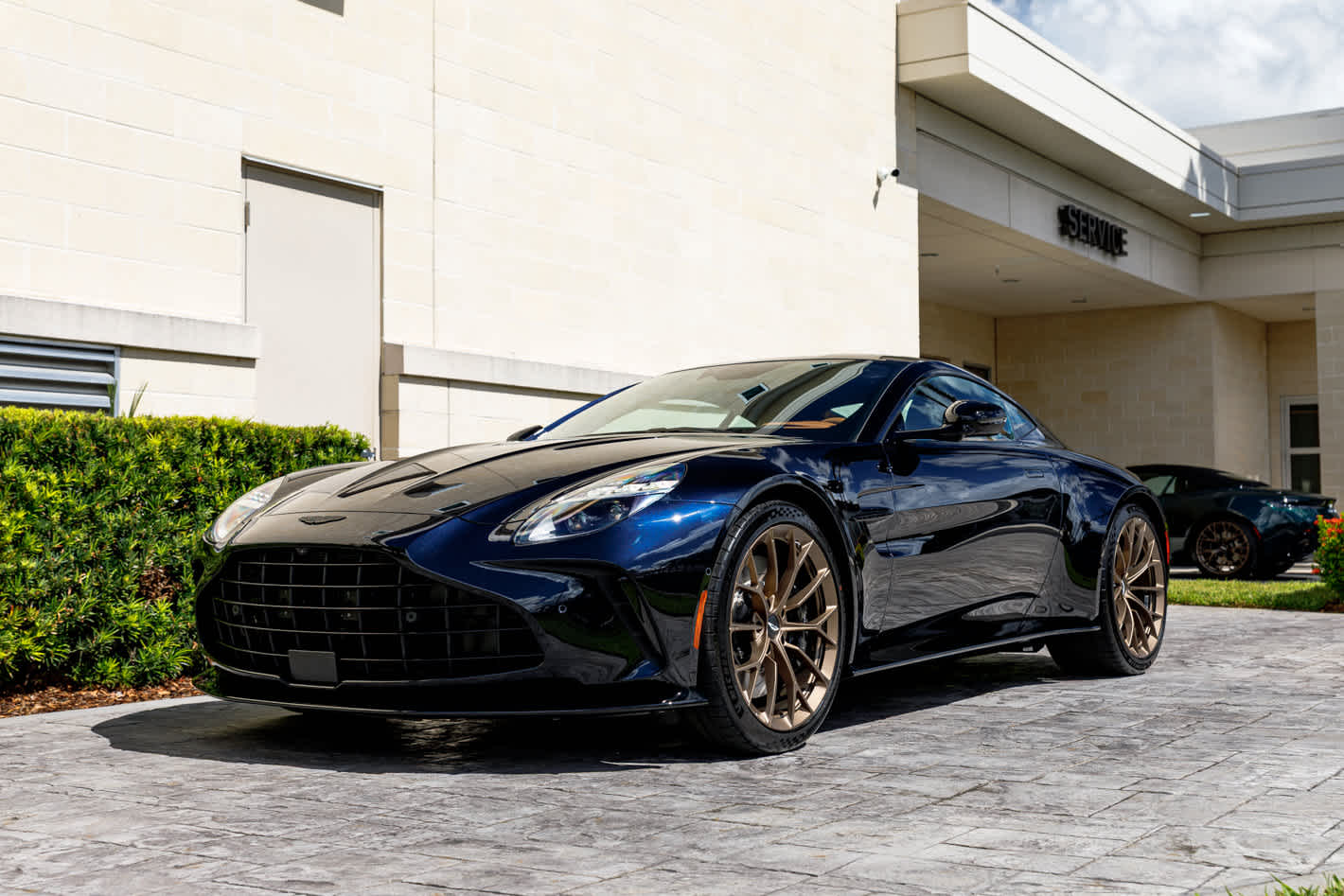 2026 Aston Martin Vantage Base