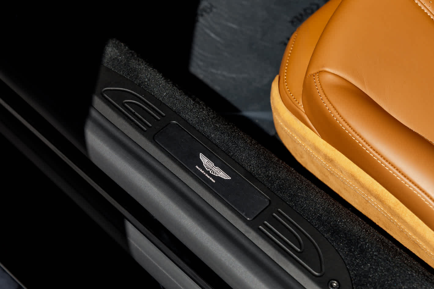 2026 Aston Martin Vantage Base