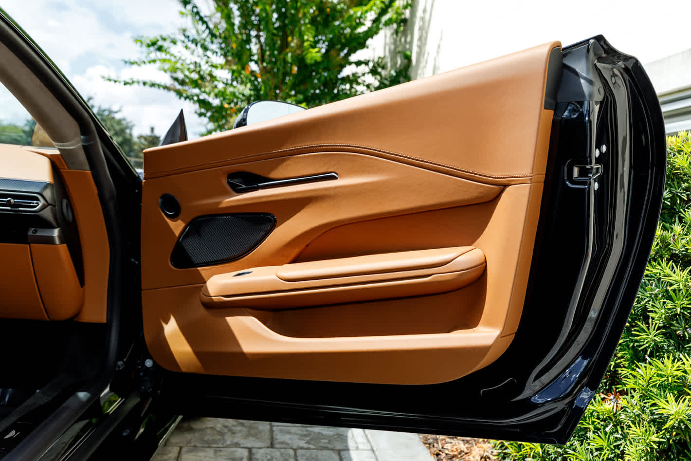 2026 Aston Martin Vantage Base