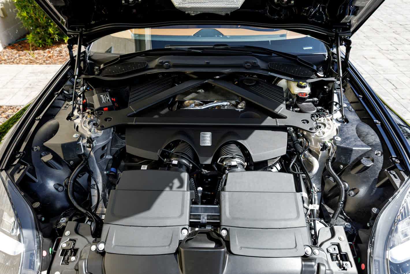 2026 Aston Martin Vantage Base