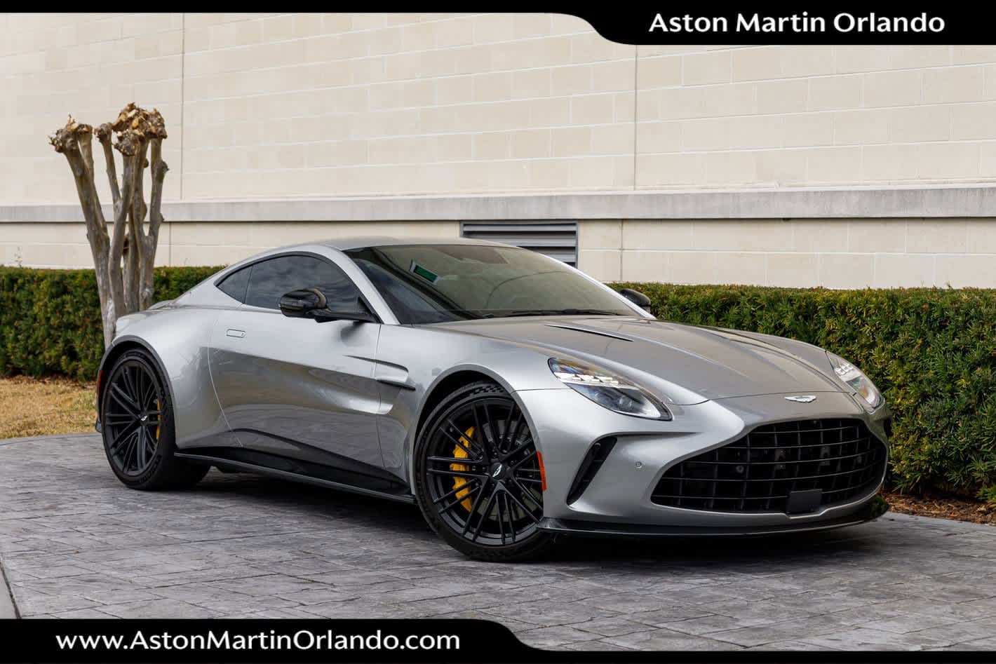 2025 Aston Martin Vantage Base