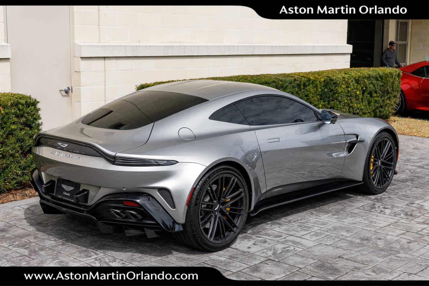2025 Aston Martin Vantage Base