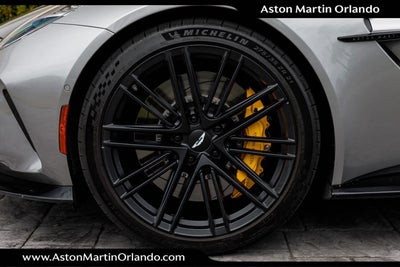 2025 Aston Martin Vantage Base