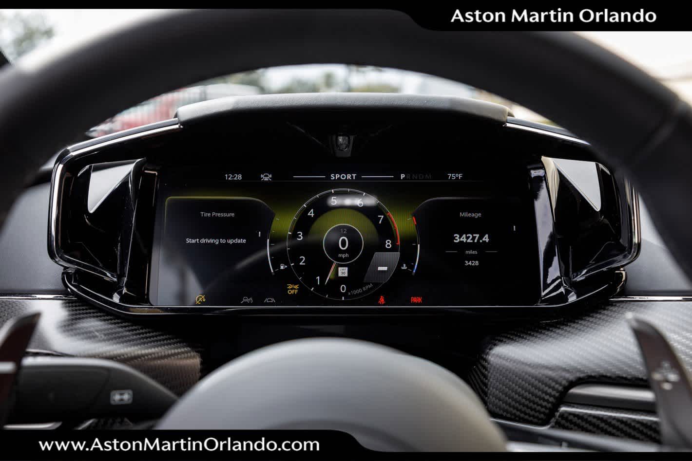 2025 Aston Martin Vantage Base