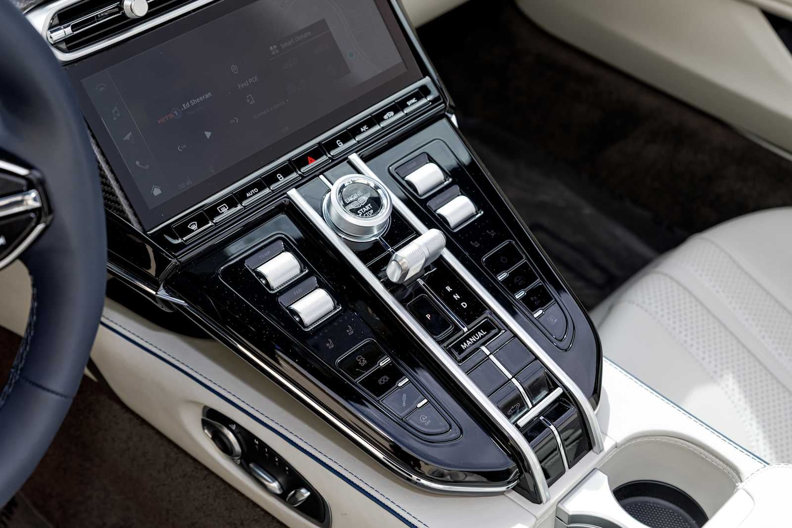 2026 Aston Martin Vantage Base