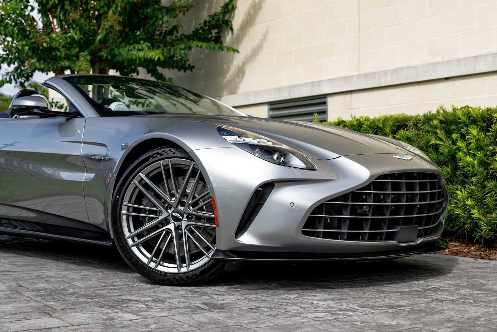 2026 Aston Martin Vantage Base