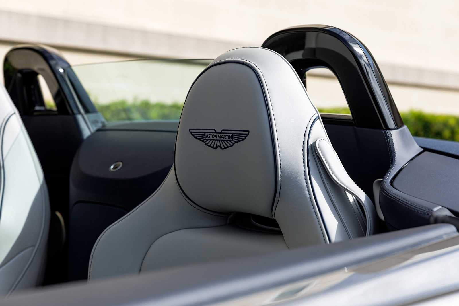 2026 Aston Martin Vantage Base