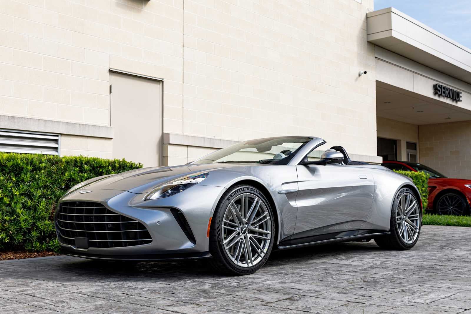 2026 Aston Martin Vantage Base