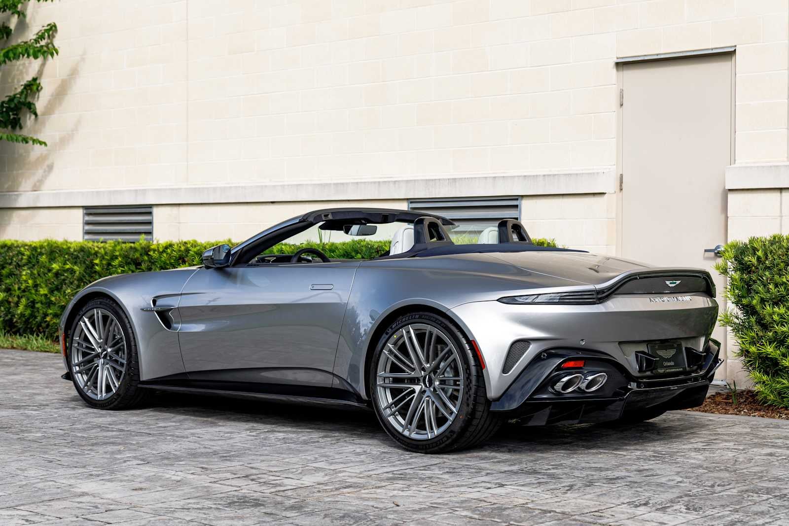 2026 Aston Martin Vantage Base