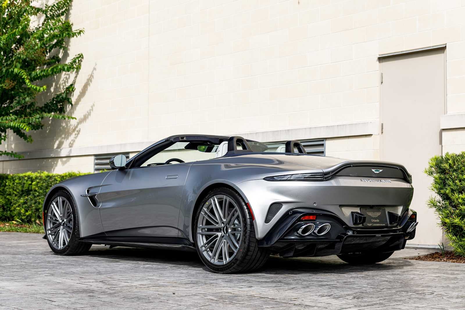 2026 Aston Martin Vantage Base