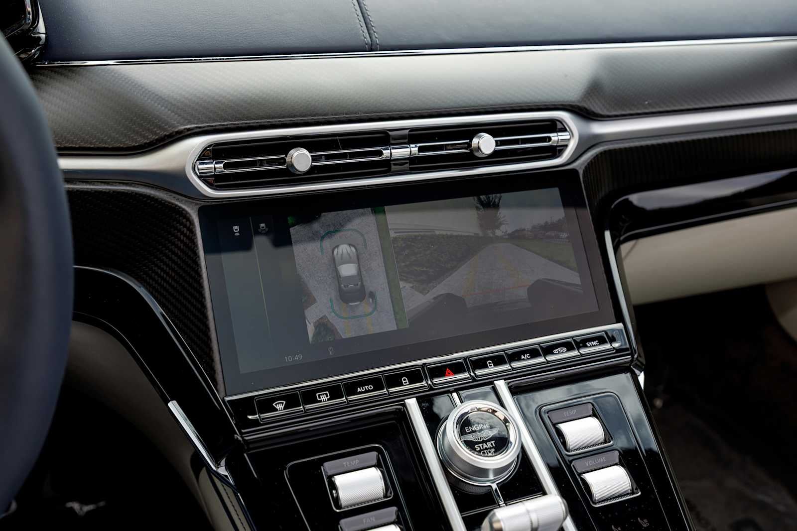 2026 Aston Martin Vantage Base