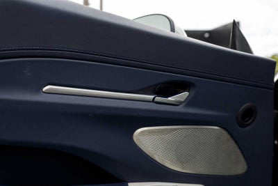 2026 Aston Martin Vantage Base