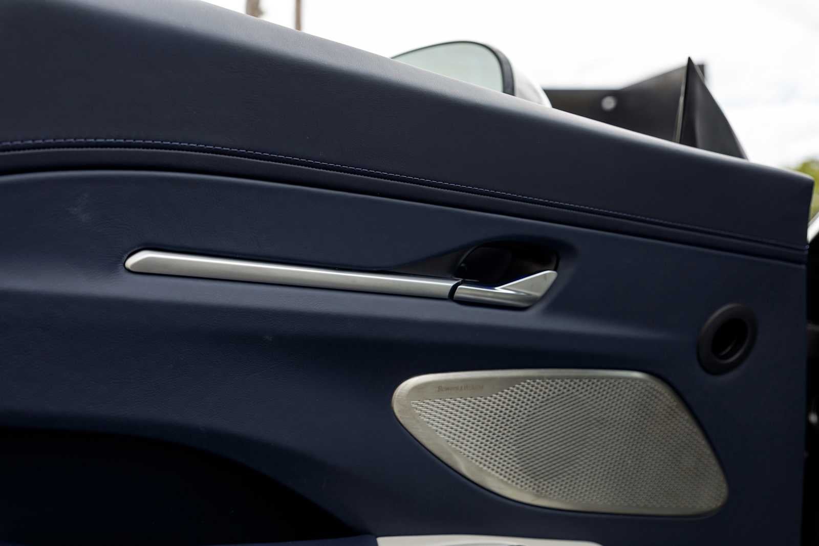 2026 Aston Martin Vantage Base