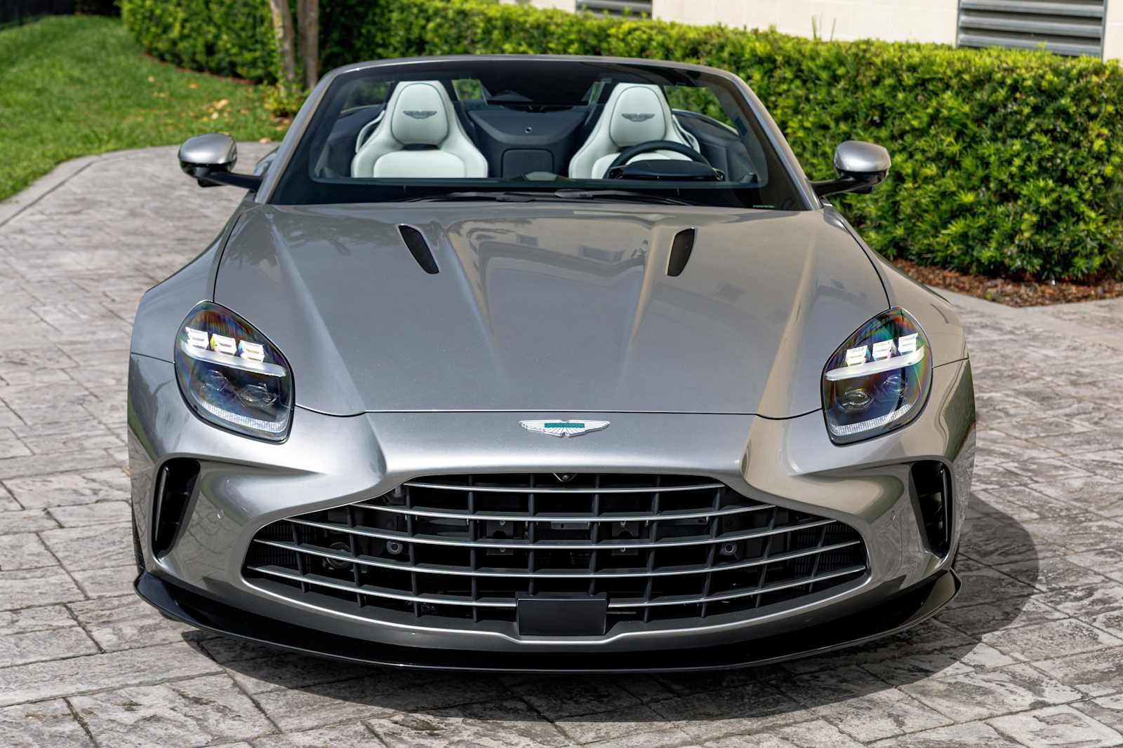 2026 Aston Martin Vantage Base