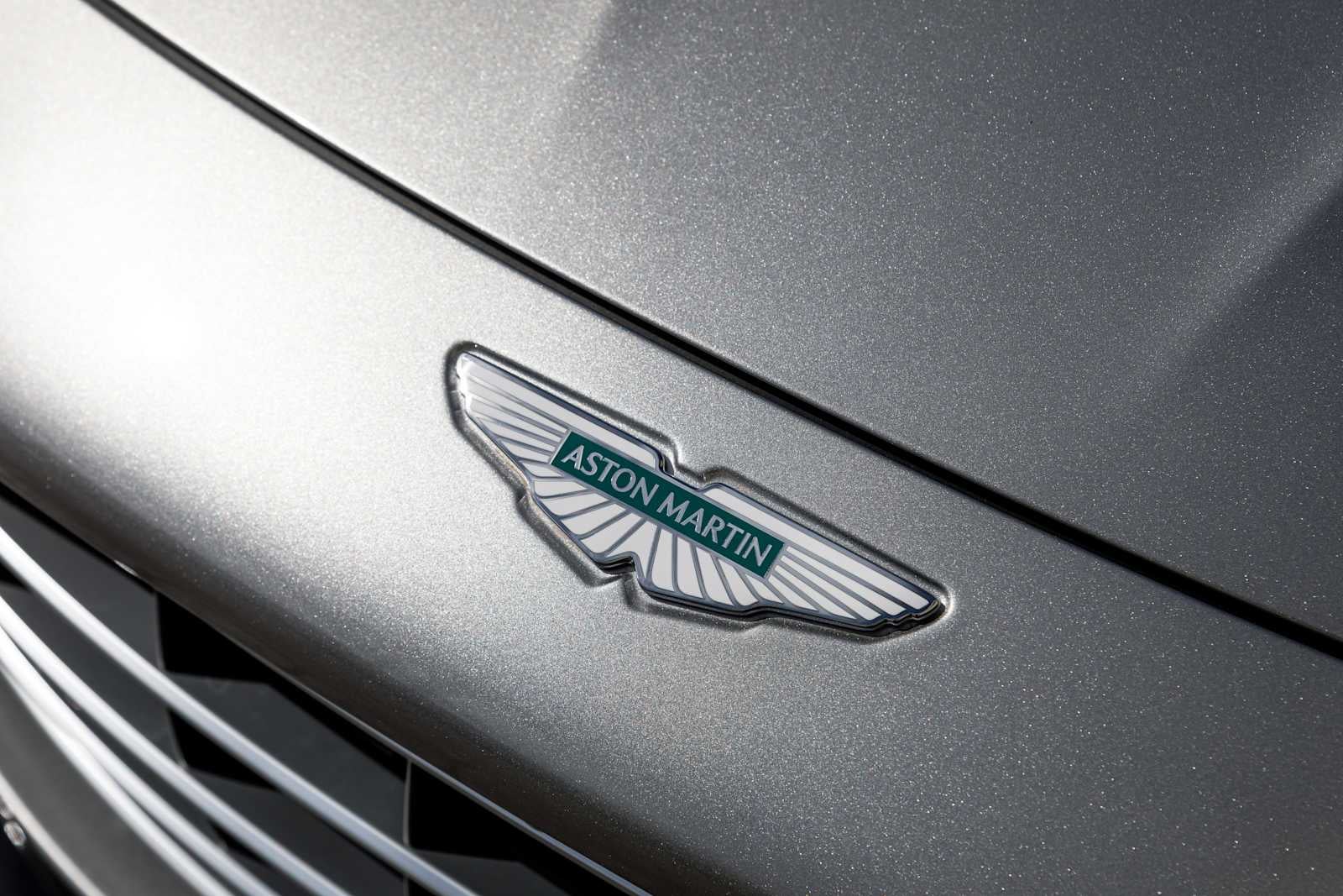 2026 Aston Martin Vantage Base