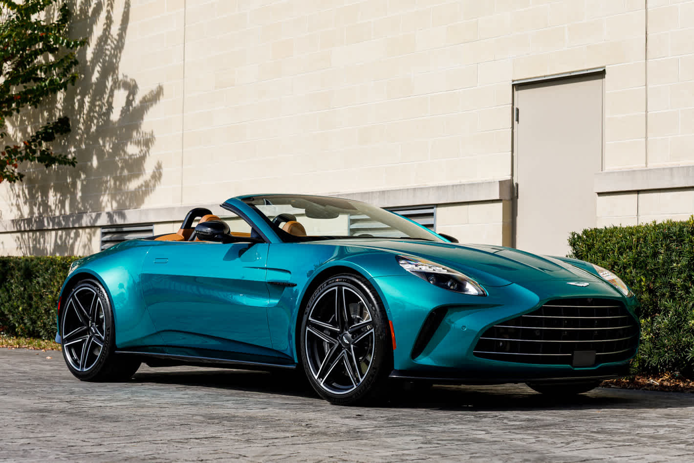 2026 Aston Martin Vantage Base
