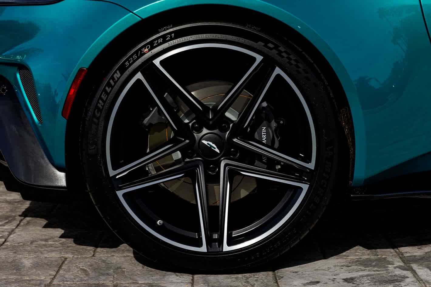 2026 Aston Martin Vantage Base