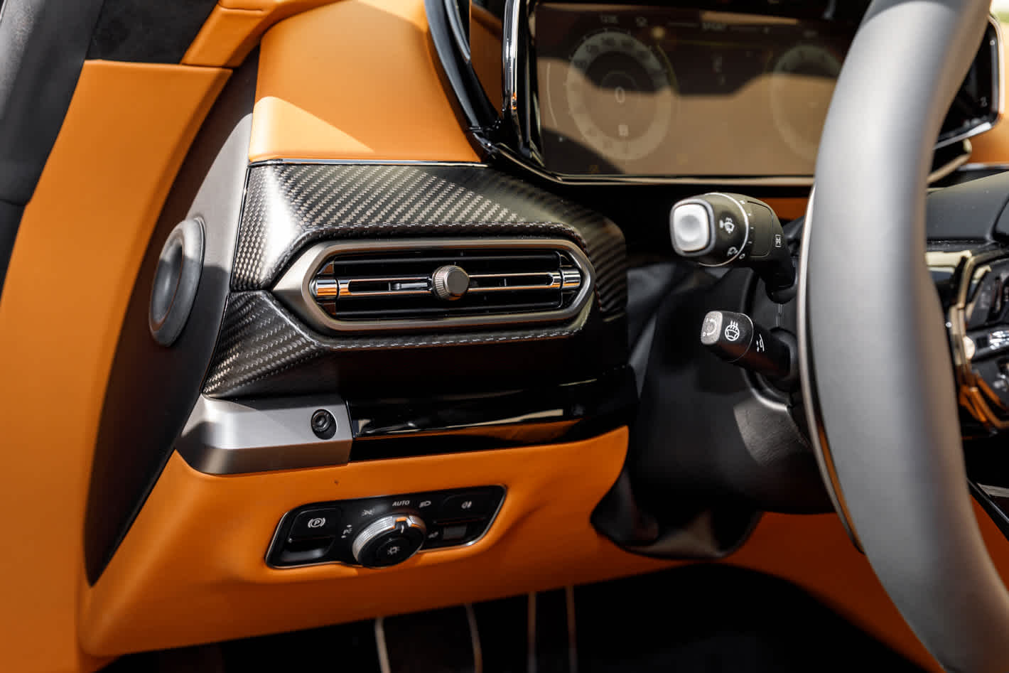 2026 Aston Martin Vantage Base