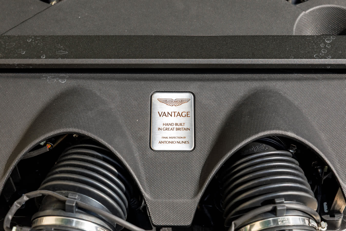 2026 Aston Martin Vantage Base