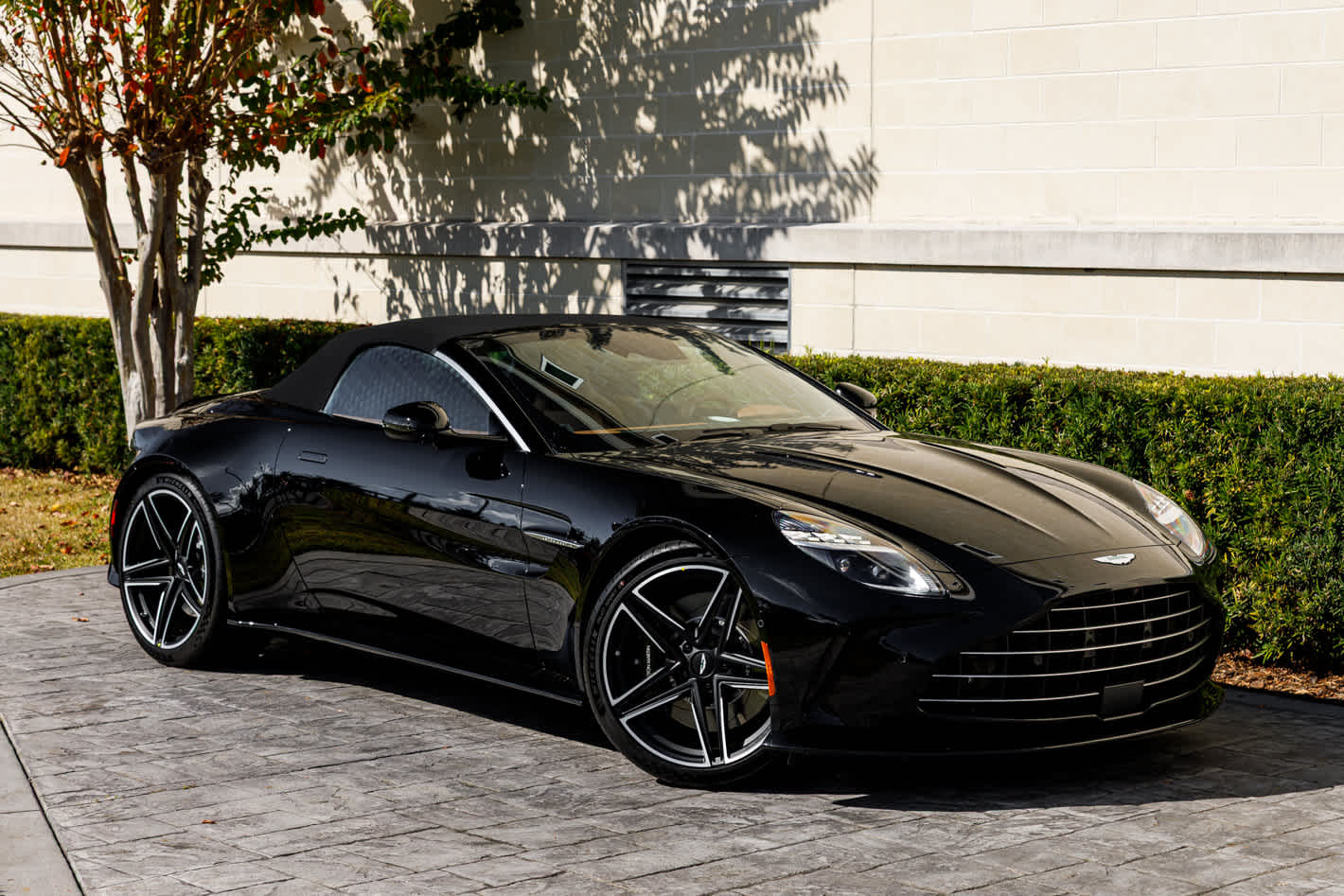 2026 Aston Martin Vantage Base