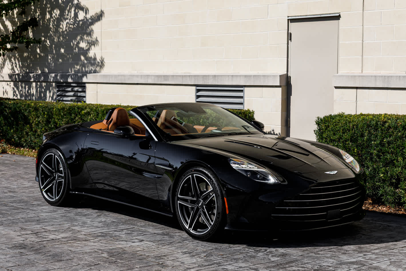 2026 Aston Martin Vantage Base