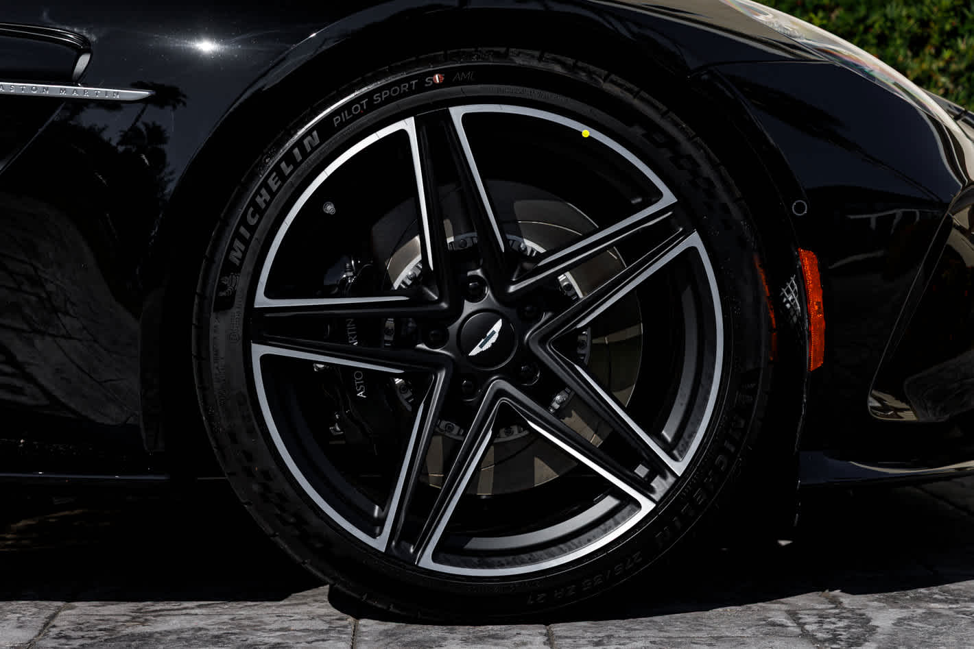 2026 Aston Martin Vantage Base