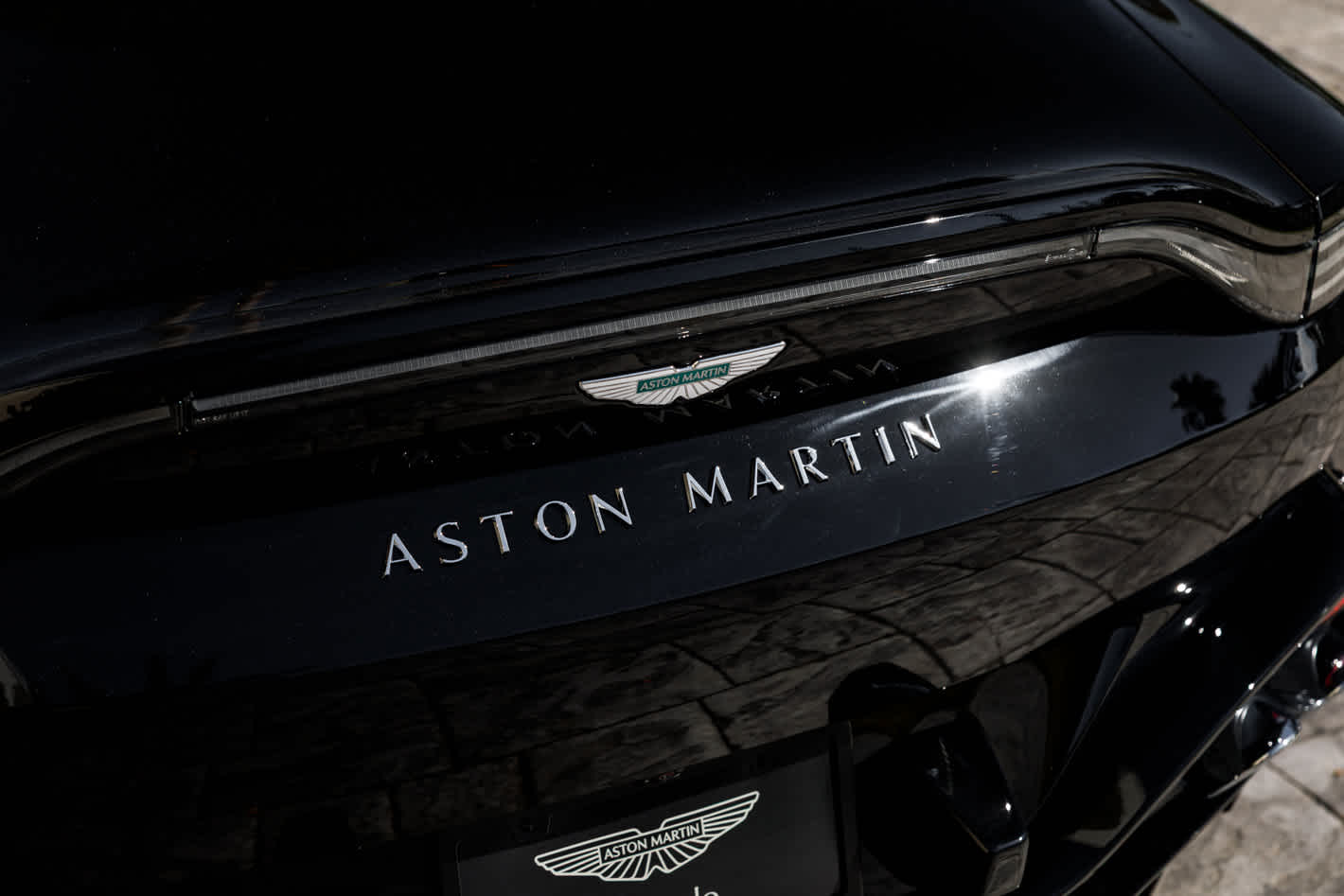 2026 Aston Martin Vantage Base