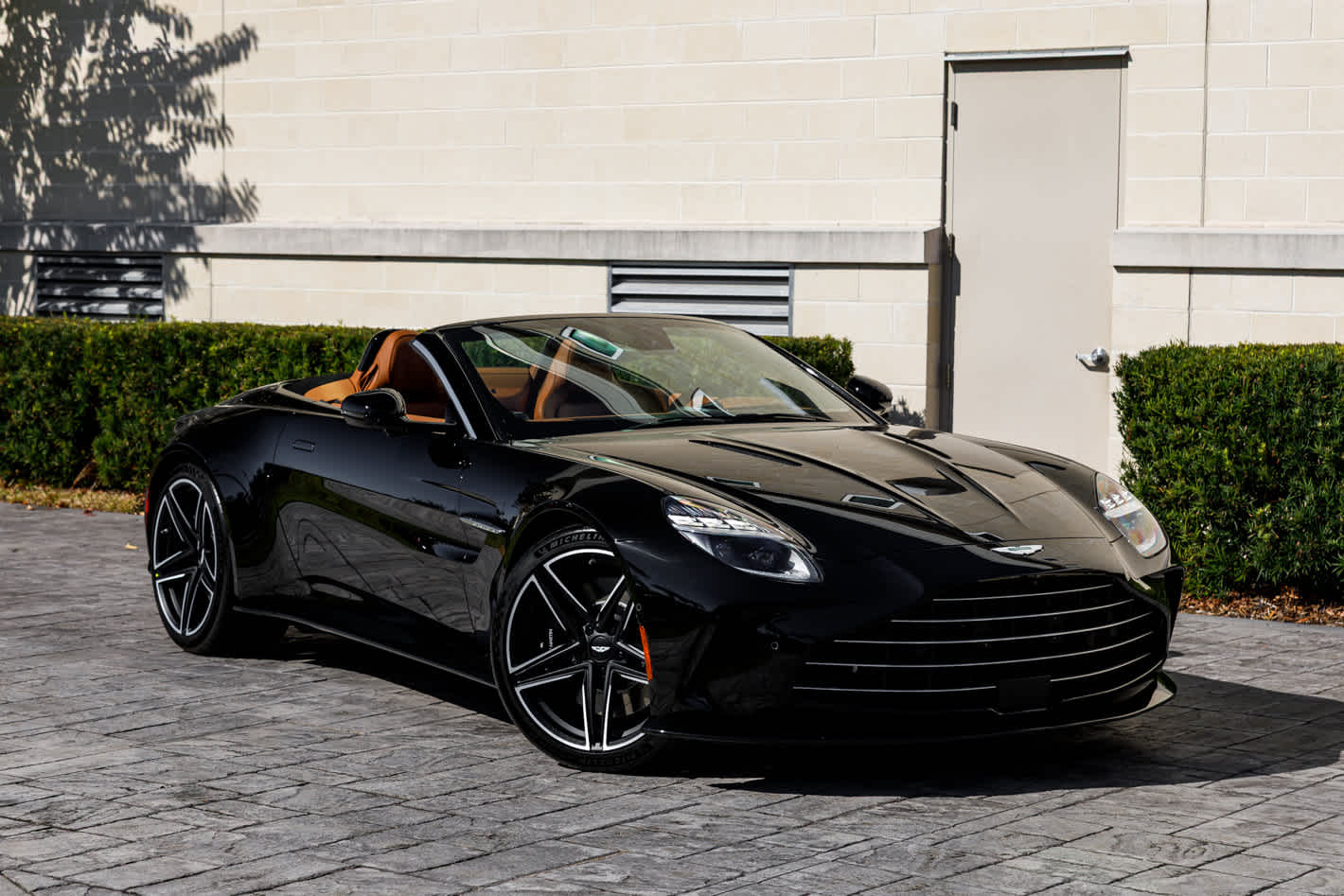 2026 Aston Martin Vantage Base