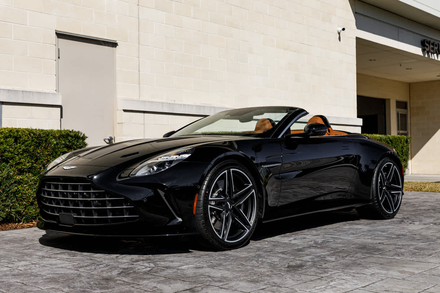 2026 Aston Martin Vantage Base