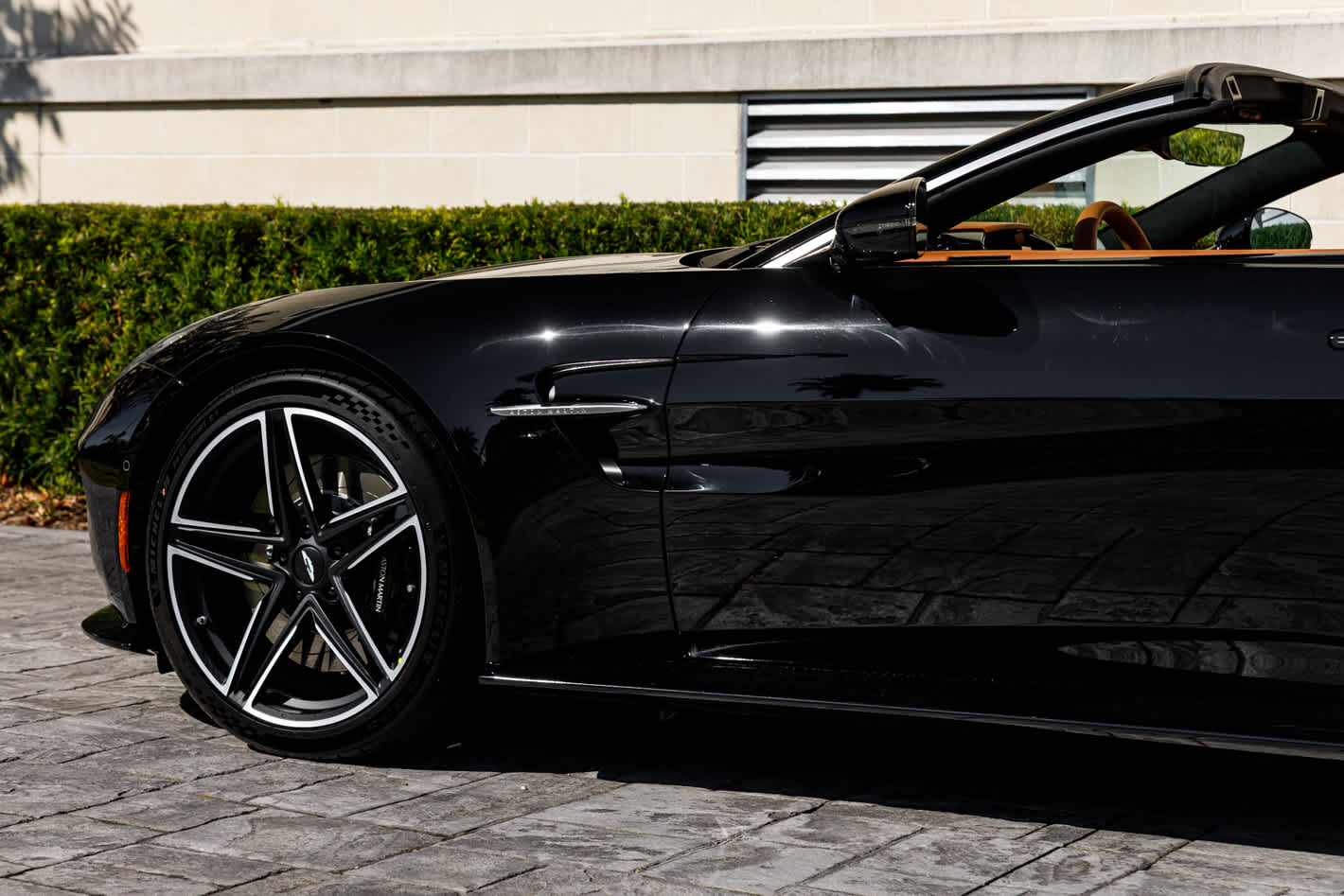 2026 Aston Martin Vantage Base