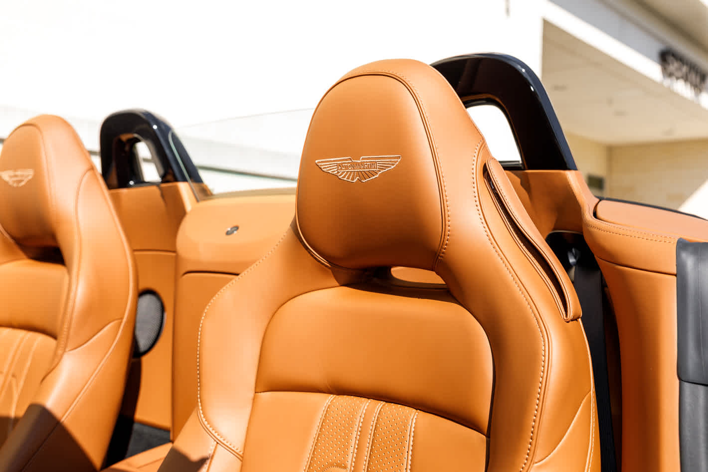 2026 Aston Martin Vantage Base