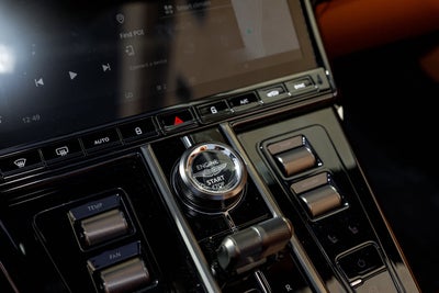 2026 Aston Martin Vantage Base