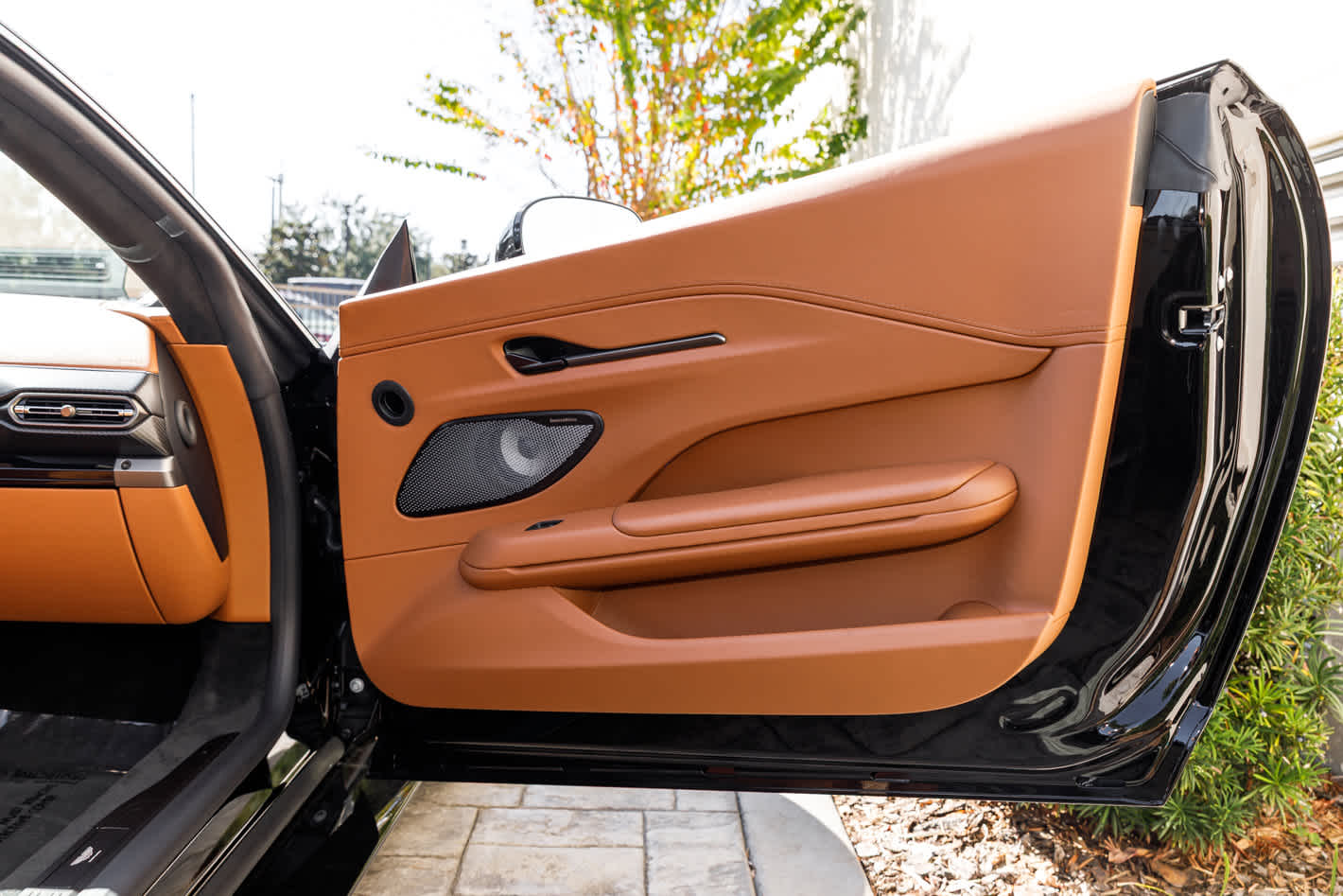 2026 Aston Martin Vantage Base