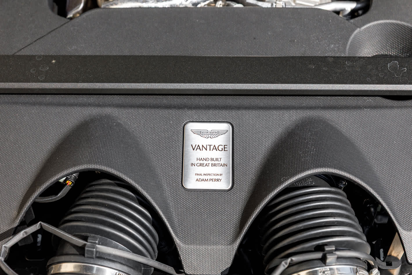 2026 Aston Martin Vantage Base