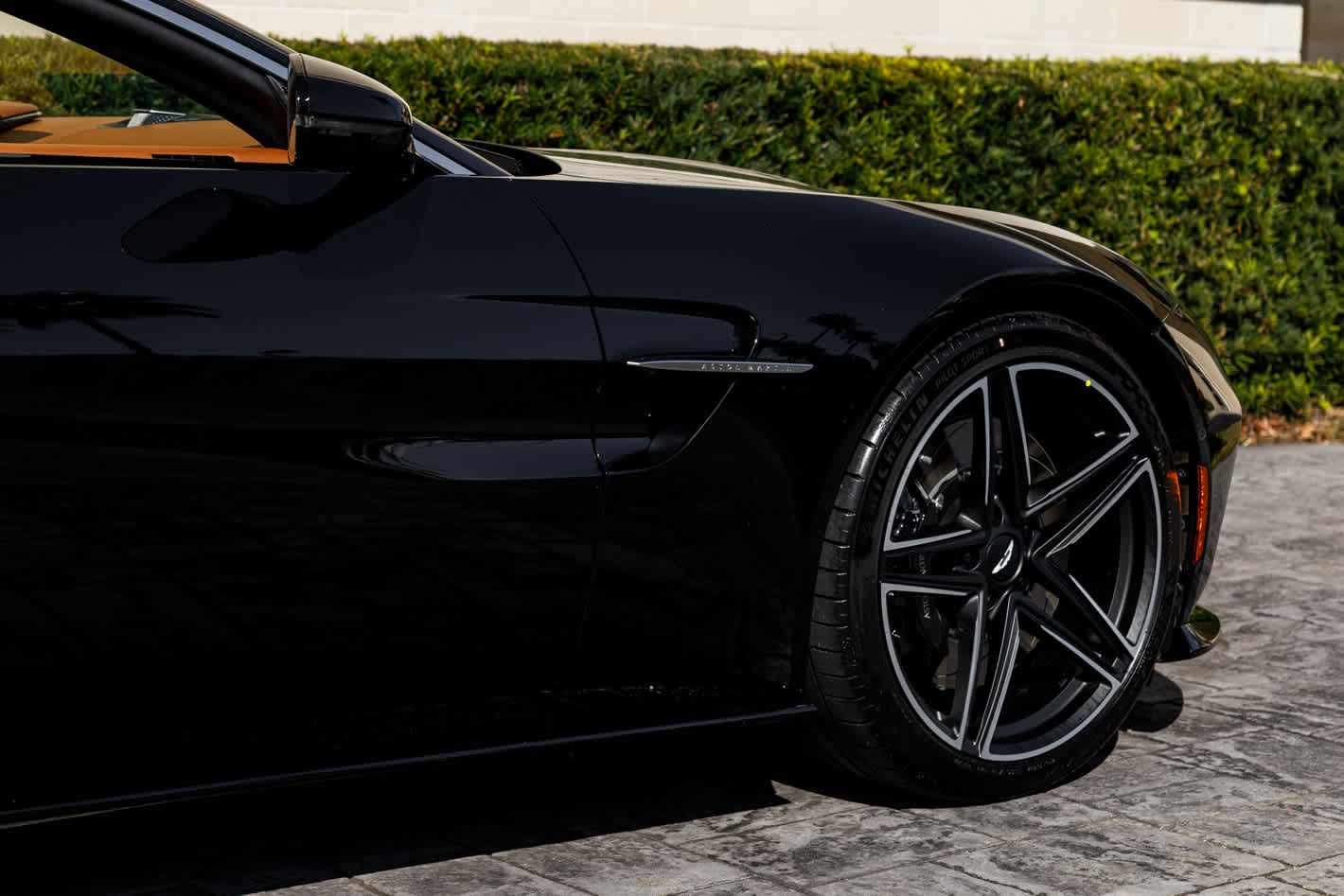 2026 Aston Martin Vantage Base