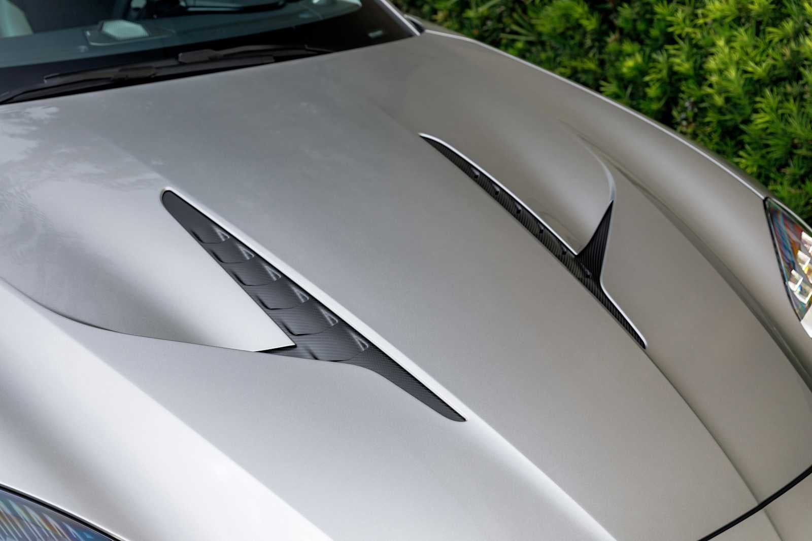 2025 Aston Martin Vanquish Base