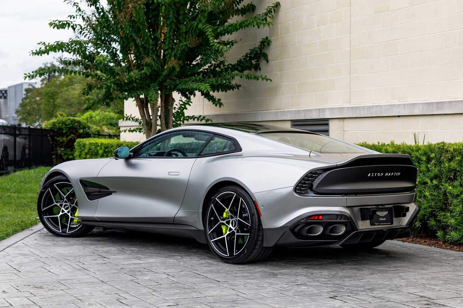 2025 Aston Martin Vanquish Base