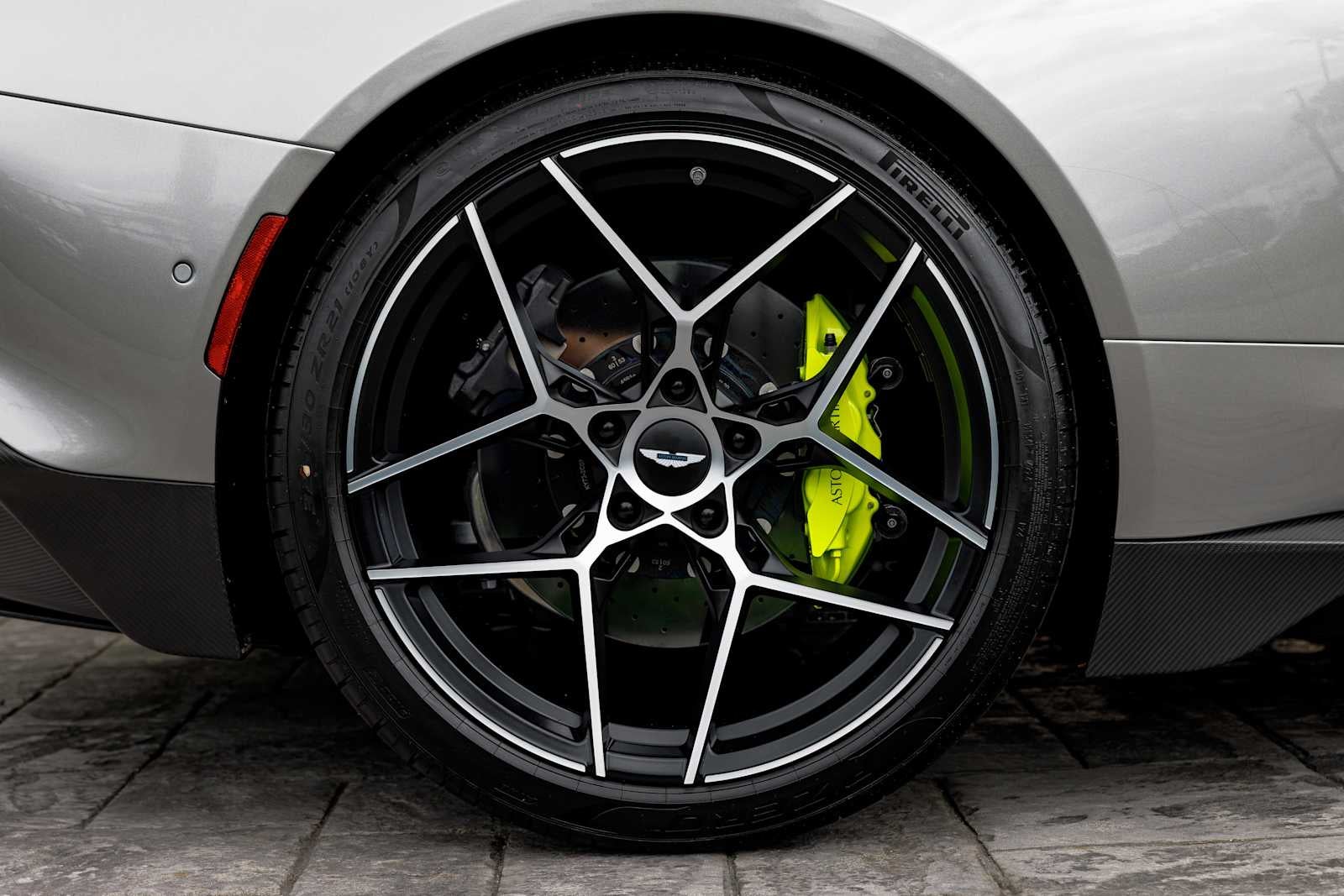 2025 Aston Martin Vanquish Base