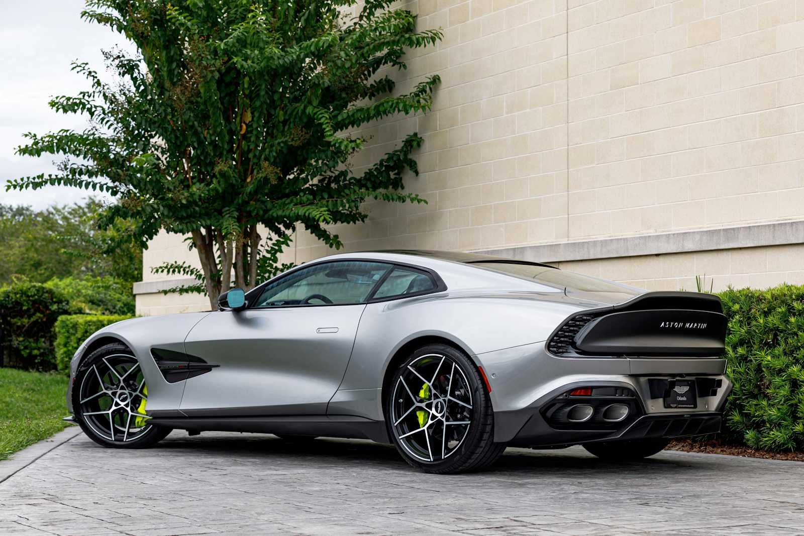 2025 Aston Martin Vanquish Base