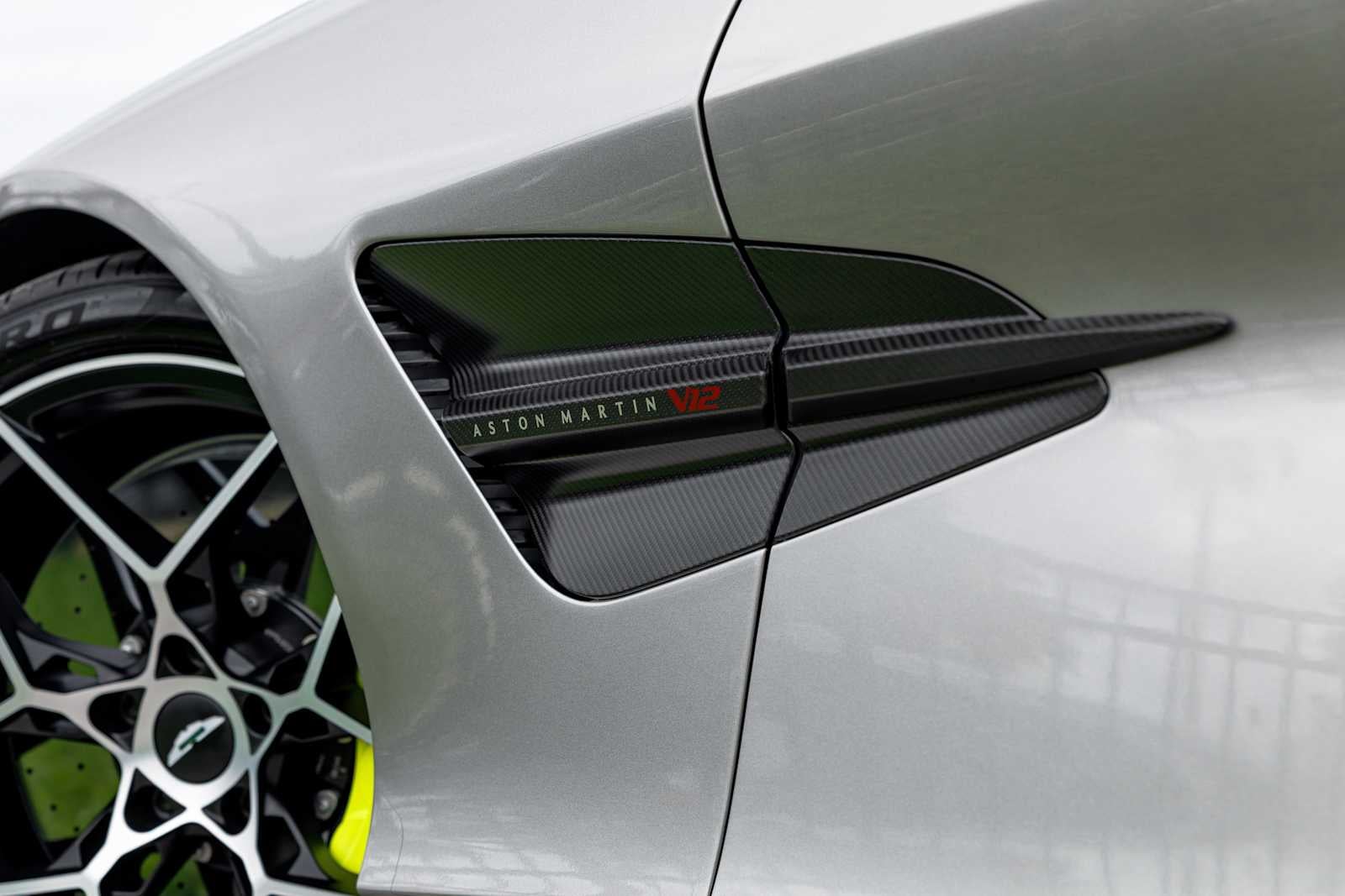 2025 Aston Martin Vanquish Base