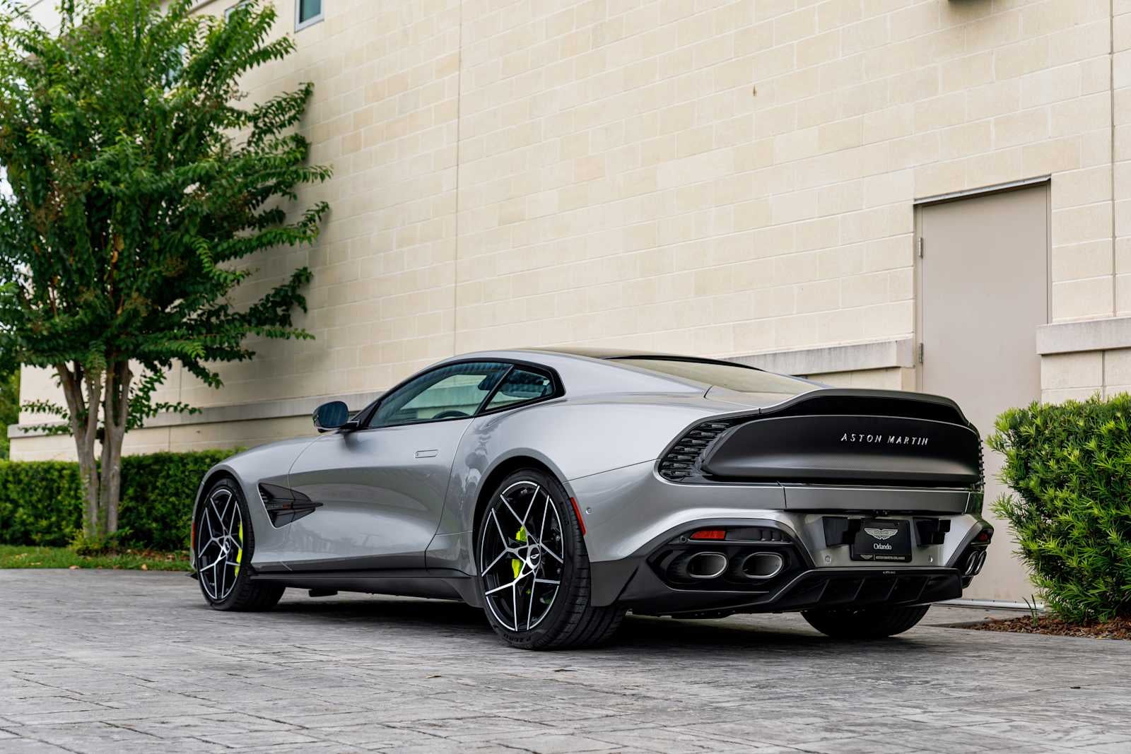 2025 Aston Martin Vanquish Base