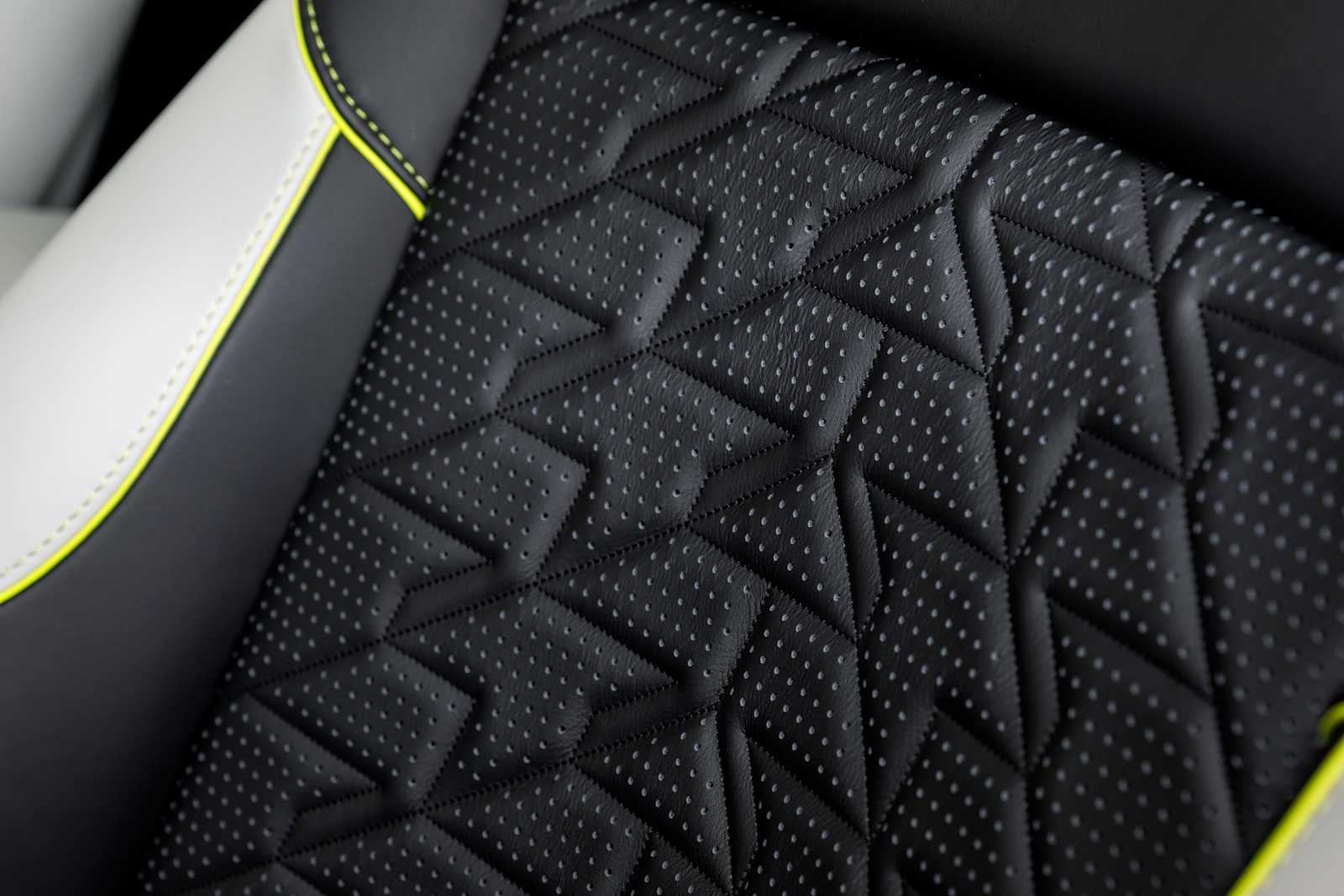 2025 Aston Martin Vanquish Base