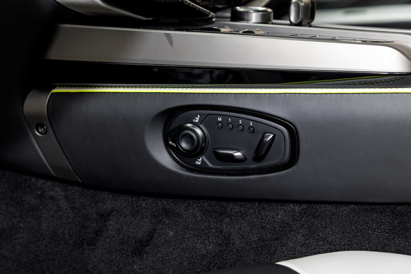 2025 Aston Martin Vanquish Base