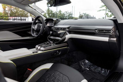 2025 Aston Martin Vanquish Base