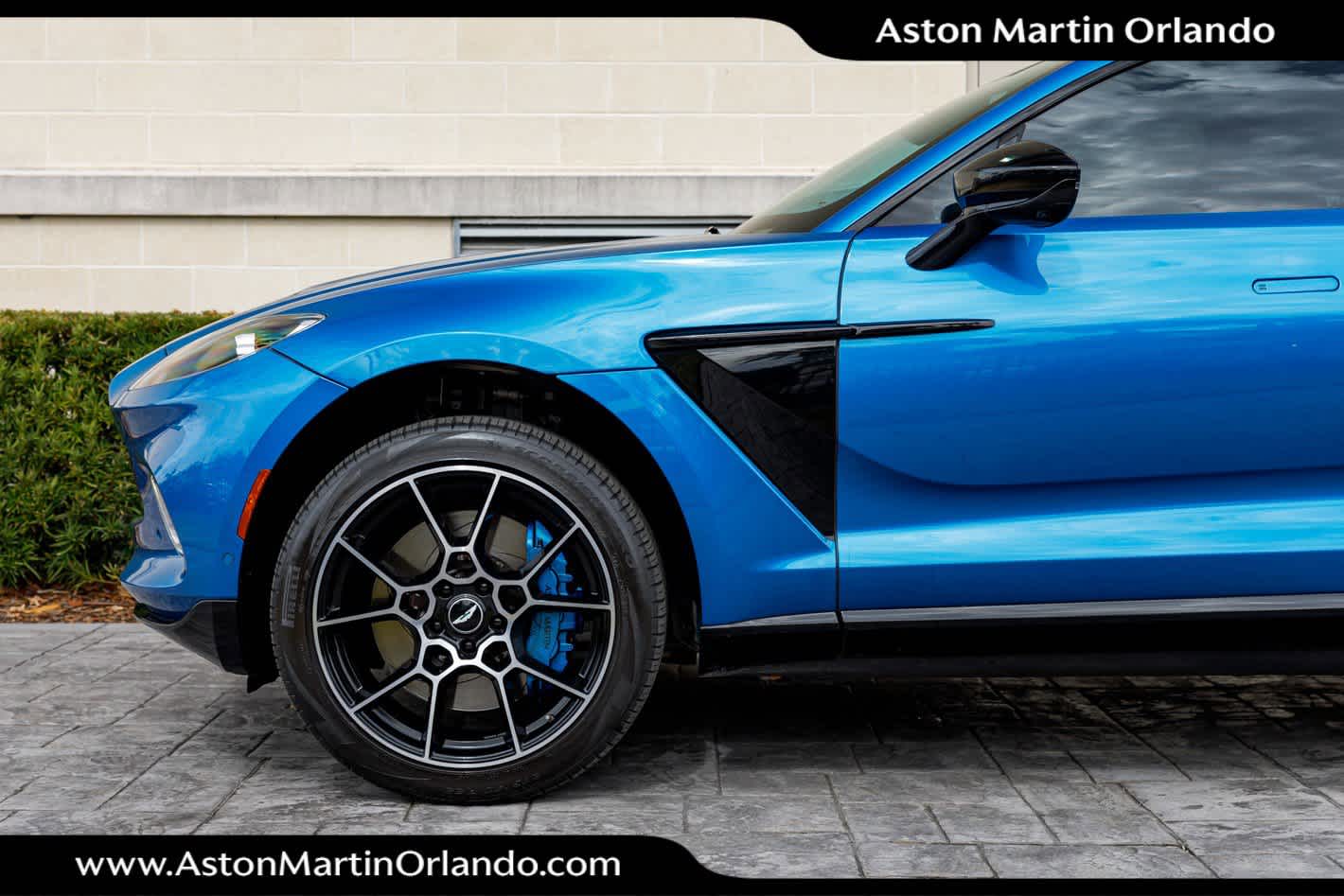 2021 Aston Martin DBX Base