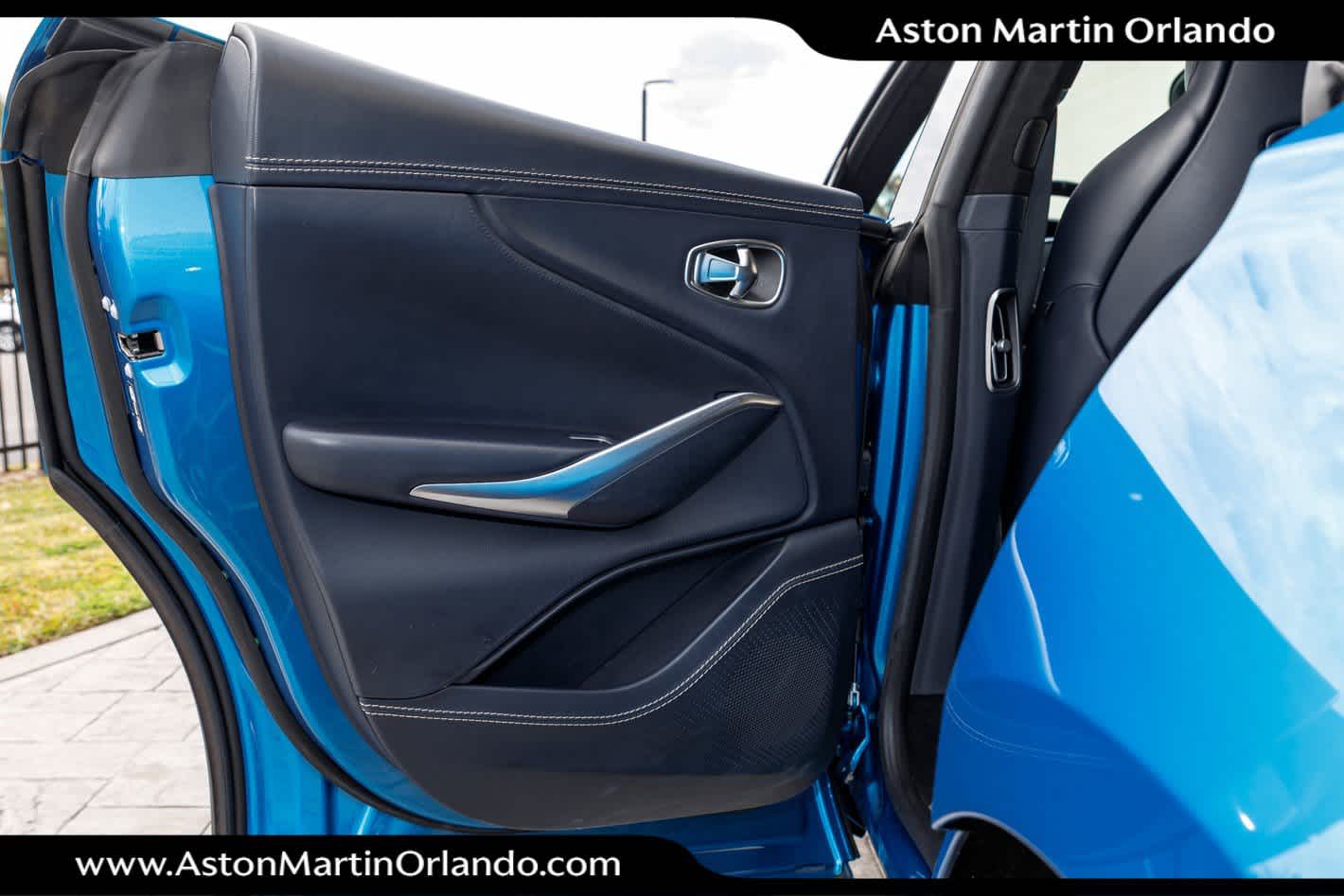 2021 Aston Martin DBX Base