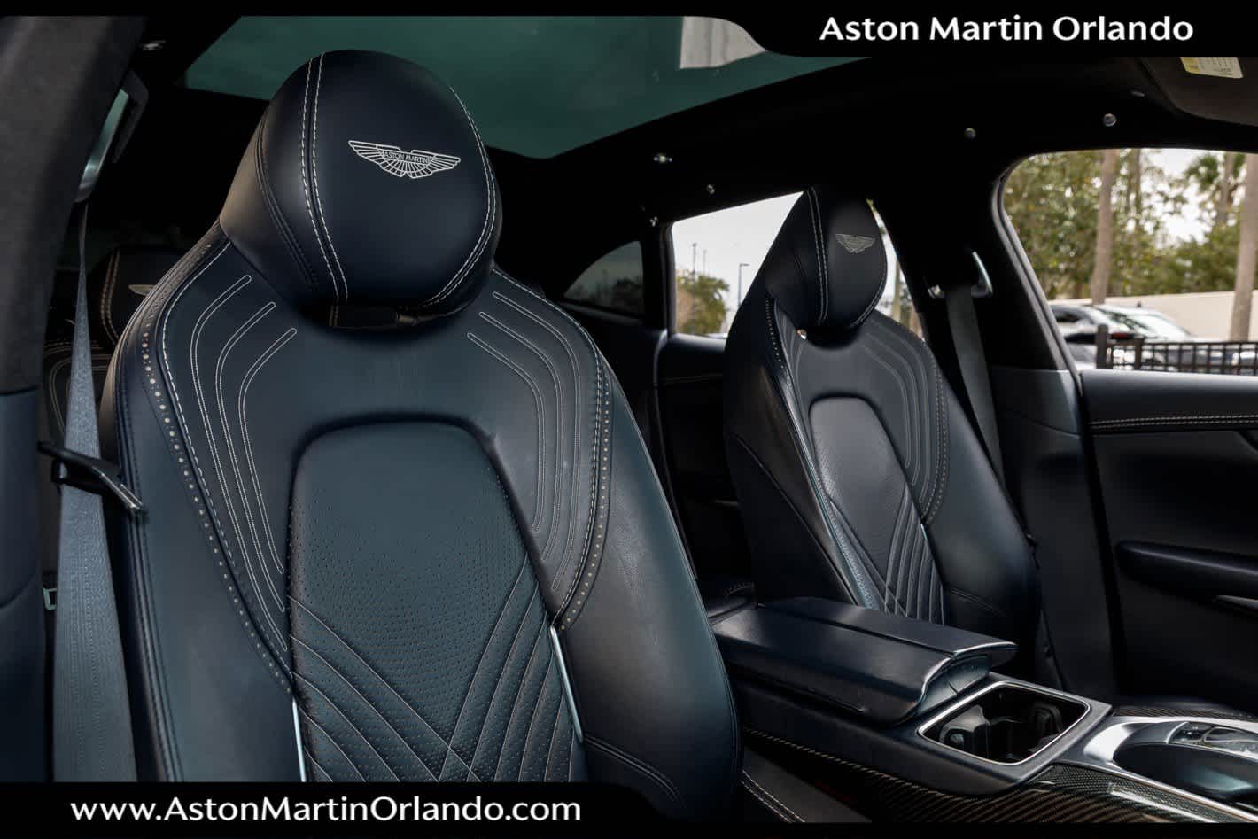 2021 Aston Martin DBX Base