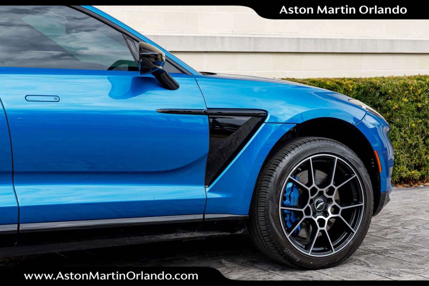 2021 Aston Martin DBX Base