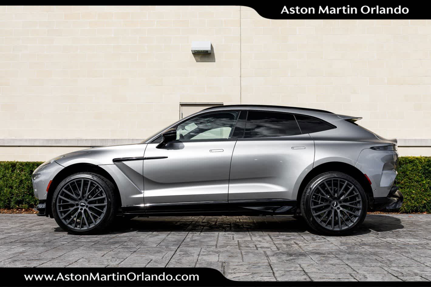 2026 Aston Martin DBX 707